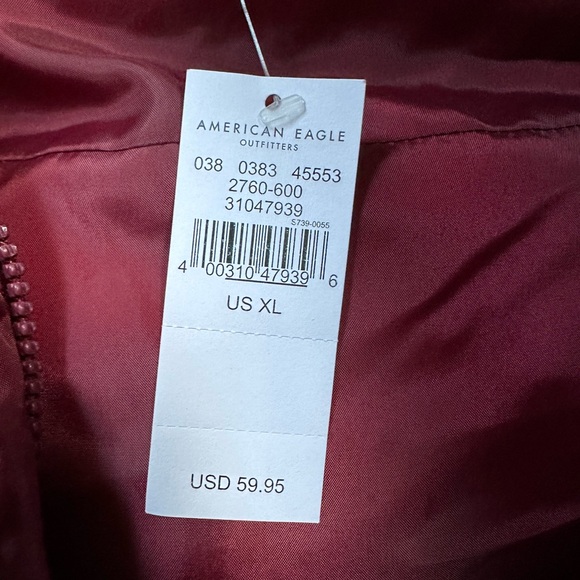 AE Puffer Vest - Picture 5 of 5